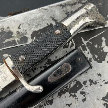 NCO Dress Bayonet, 1933–1945  [AESCULAP-WERKE JETTER&SCHEERER TUTTLINGEN]  Double brand mark
