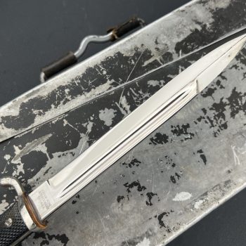 NCO Dress Bayonet, 1933–1945  [AESCULAP-WERKE JETTER&SCHEERER TUTTLINGEN]  Double brand mark