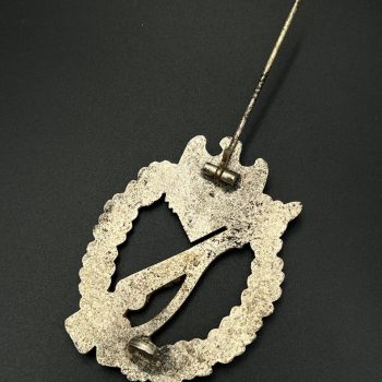 Infantry Assault Badge in silver      