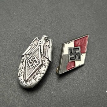      HJ Sports Competition Badge, 1939 [HILLENBRAND & BRÖER]  RZM code: M9/89 Set with HJ Membership Badge