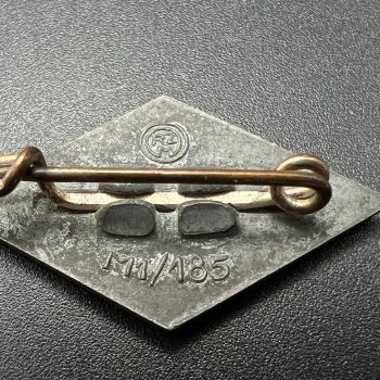      HJ Sports Competition Badge, 1939 [HILLENBRAND & BRÖER]  RZM code: M9/89 Set with HJ Membership Badge
