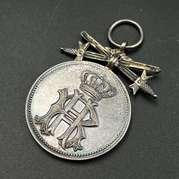   Silver Medal for Merit   with swords Principality of Reuss Original case Made in silver