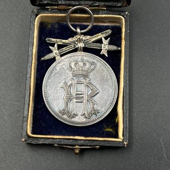   Silver Medal for Merit   with swords Principality of Reuss Original case Made in silver