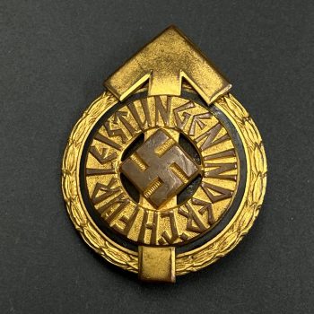   Sport Badge leader of HJ model 1934 in gold    [GUSTAV BREHMER]  RZM code: M1/101 Numbered - 13791