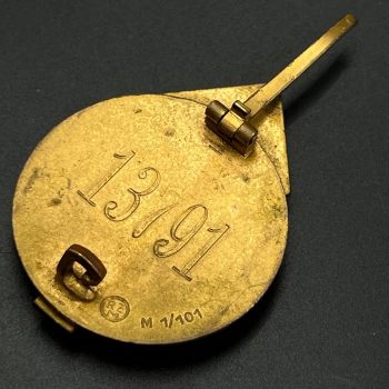   Sport Badge leader of HJ model 1934 in gold    [GUSTAV BREHMER]  RZM code: M1/101 Numbered - 13791