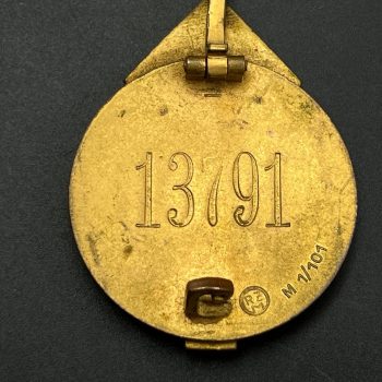   Sport Badge leader of HJ model 1934 in gold    [GUSTAV BREHMER]  RZM code: M1/101 Numbered - 13791