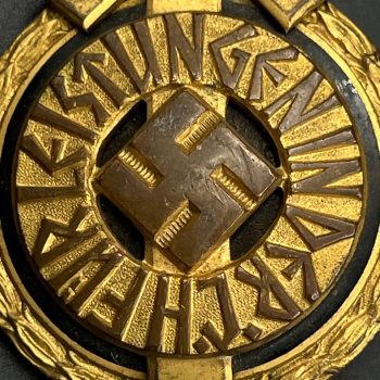   Sport Badge leader of HJ model 1934 in gold    [GUSTAV BREHMER]  RZM code: M1/101 Numbered - 13791