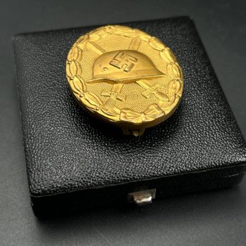 Wound Badge 1939 (second type) in gold [Hauptmünzamt]     Original case