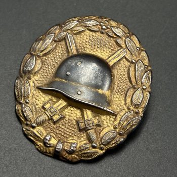 Wound Badge 1918 in gold      Horizontal pin fitting