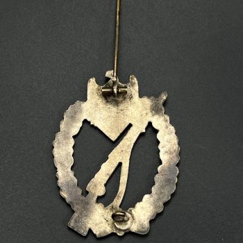 Infantry Assault Badge in silver [Alois Rettenmaier] Solid    