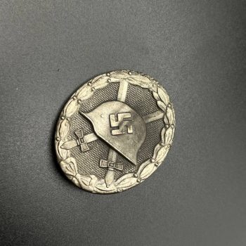 Wound Badge 1939 (second type) in silver [Klein & Quenzer A.G.] Solid    
