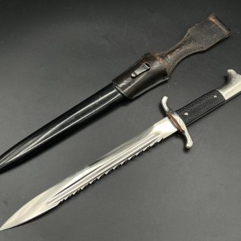 Parade dagger of the fire brigade, 1933 model saw back [Carl Eickhorn] Brand mark 