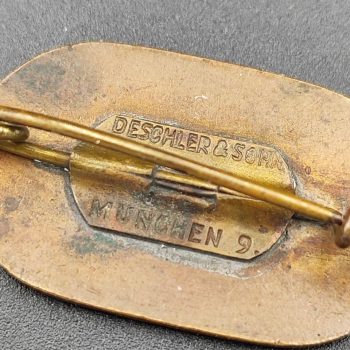 Traditional emblem on the cap of the Imperial Labour Service (RAD).  Deschler & Sohn, München 