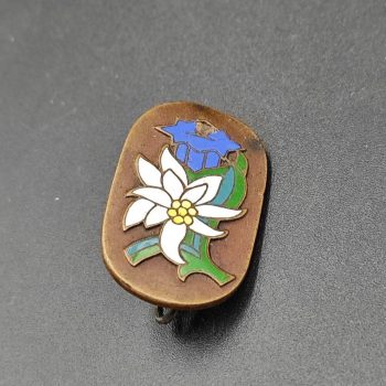 Traditional emblem on the cap of the Imperial Labour Service (RAD).  Deschler & Sohn, München 