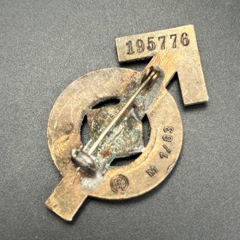   Sport Badge of HJ model 1934 in bronze   [STEINHAUER & LÜCK]  RZM code: М 1/63 Numbered - 195776