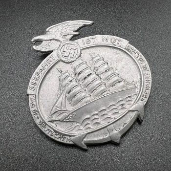 Badge “Seafaring is Essential! – Kaiser of German Seafaring” 1935 Friedrich Hosbach, Hannover-Linden