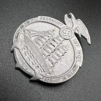 Badge “Seafaring is Essential! – Kaiser of German Seafaring” 1935 Friedrich Hosbach, Hannover-Linden