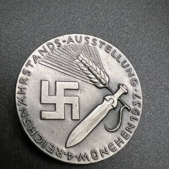 Badge “4th Reich Nutritional/Agricultural Exhibition, Munich” 1937 Robert Neff, Berlin W35