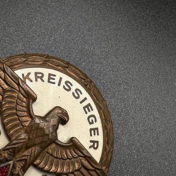   Hitler Youth District Competition Winner Badge — “KREISSIEGER 1939”    [AURICH, DRESDEN A.16]   