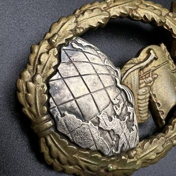 Auxiliary Cruiser War Badge [C. E. Junсker]   