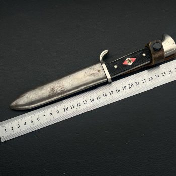 HITLER YOUTH KNIFE (Early type) [E.P.&S.]  