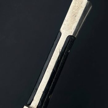 HITLER YOUTH KNIFE (Early type) [E.P.&S.]  