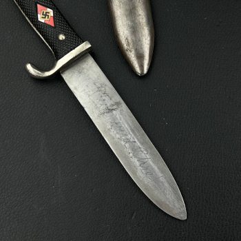 HITLER YOUTH KNIFE (Early type) [E.P.&S.]  