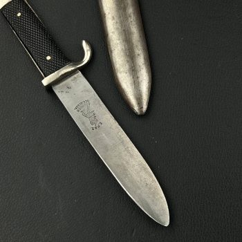 HITLER YOUTH KNIFE (Early type) [E.P.&S.]  