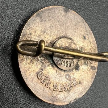 Hitler Youth membership badge   Early version