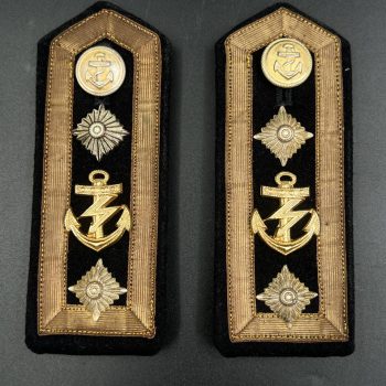 Oberfeldwebel shoulder straps Radio operator Kriegsmarine   