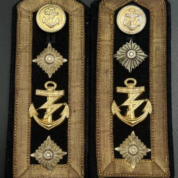Oberfeldwebel shoulder straps Radio operator Kriegsmarine   