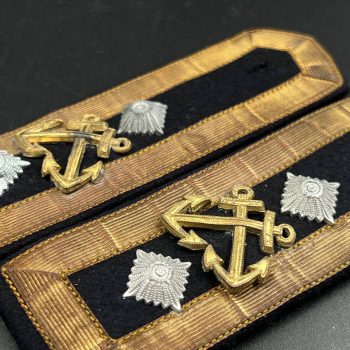 Oberfeldwebel shoulder straps  Kriegsmarine   