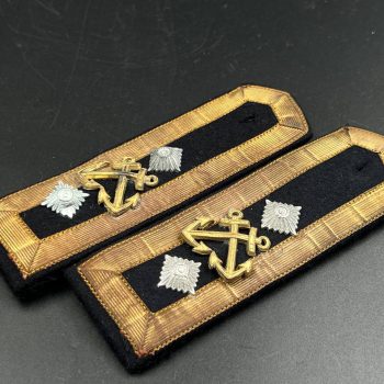 Oberfeldwebel shoulder straps  Kriegsmarine   