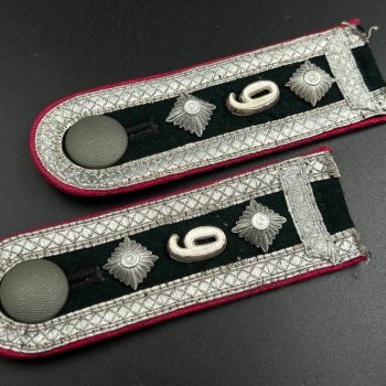 Oberfeldwebel shoulder straps  Wehrmacht   